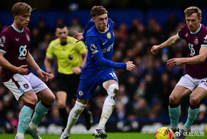 切尔西主场遭伯恩利绝平 佩德罗破门福法纳染红