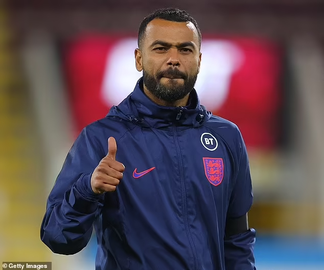 英超传奇阿什利·科尔首度执掌意乙主帅帅印 6年