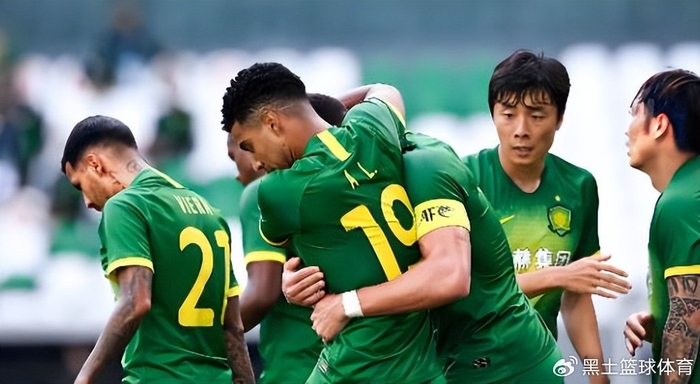 北京国安客场战平浙江队 蒙哥马利下课危机与杨