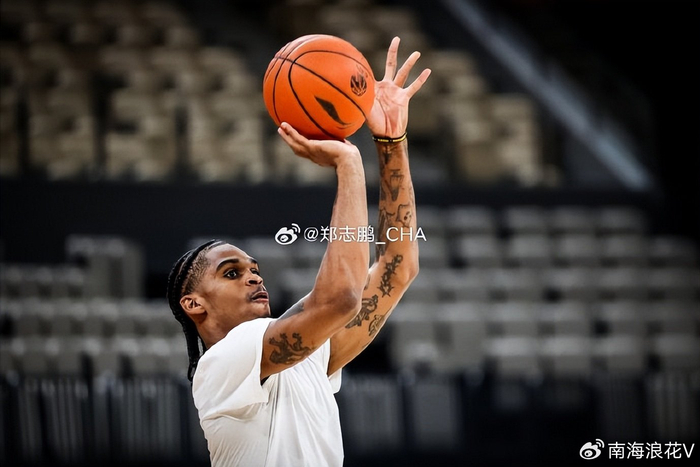 深圳男篮豪取14连胜后引援动作迅速 新外援加盟