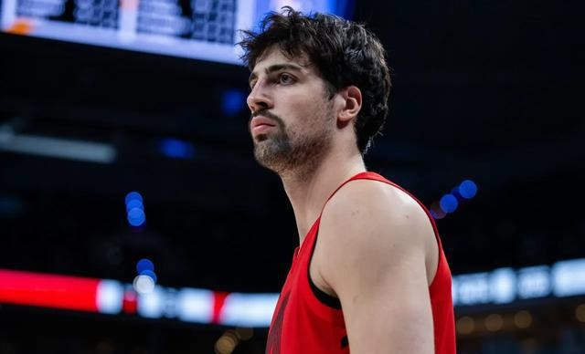 阿夫迪亚41+12助攻率开拓者逆转太阳晋级季后赛