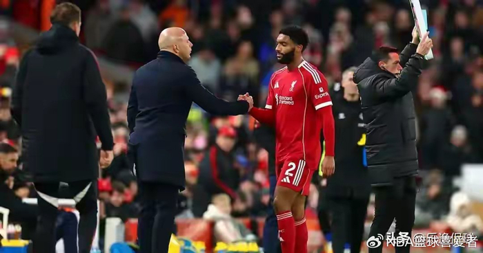 零进球却成利物浦化石级中坚，戈麦斯11年坚守书